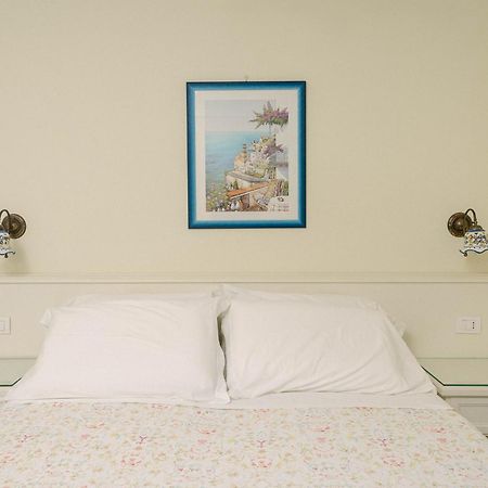 A Casa Dei Nonni Hotel ราเวลโล ภายนอก รูปภาพ