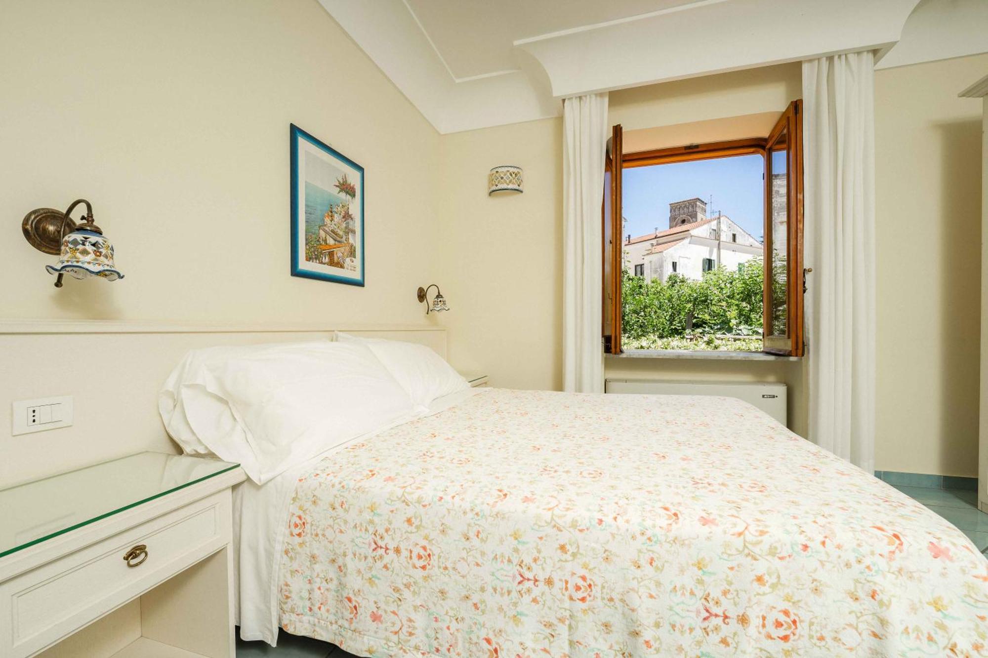 A Casa Dei Nonni Hotel ราเวลโล ภายนอก รูปภาพ