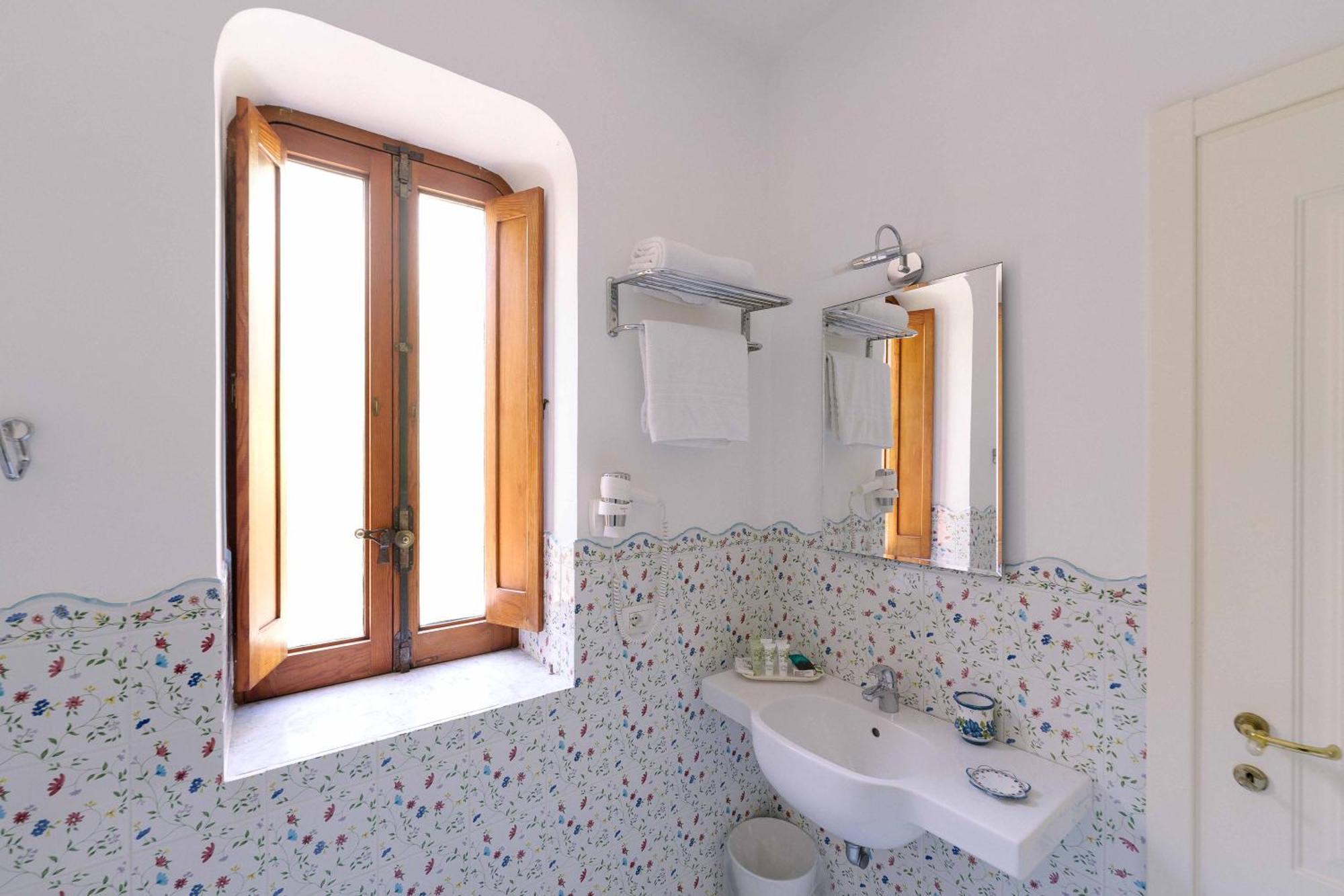 A Casa Dei Nonni Hotel ราเวลโล ภายนอก รูปภาพ
