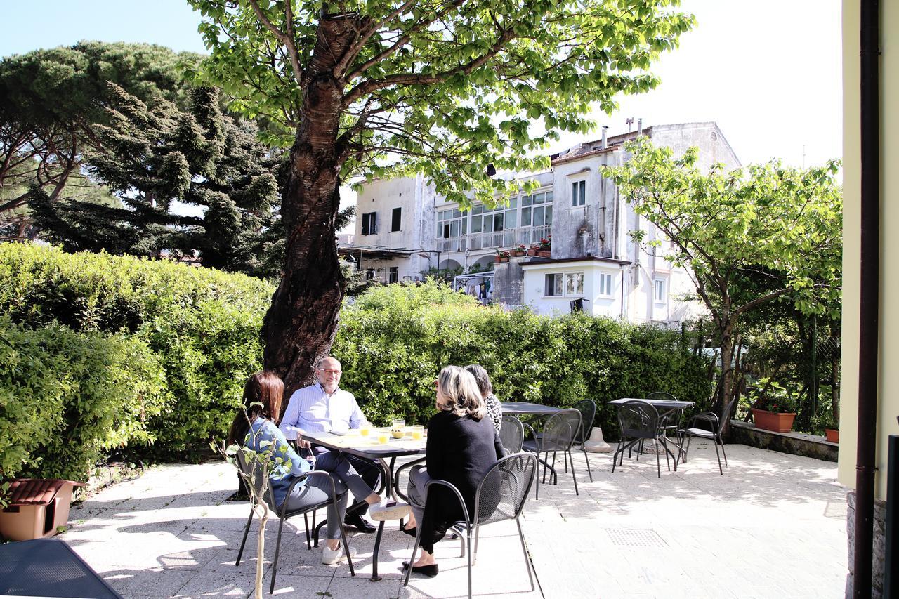 A Casa Dei Nonni Hotel ราเวลโล ภายนอก รูปภาพ