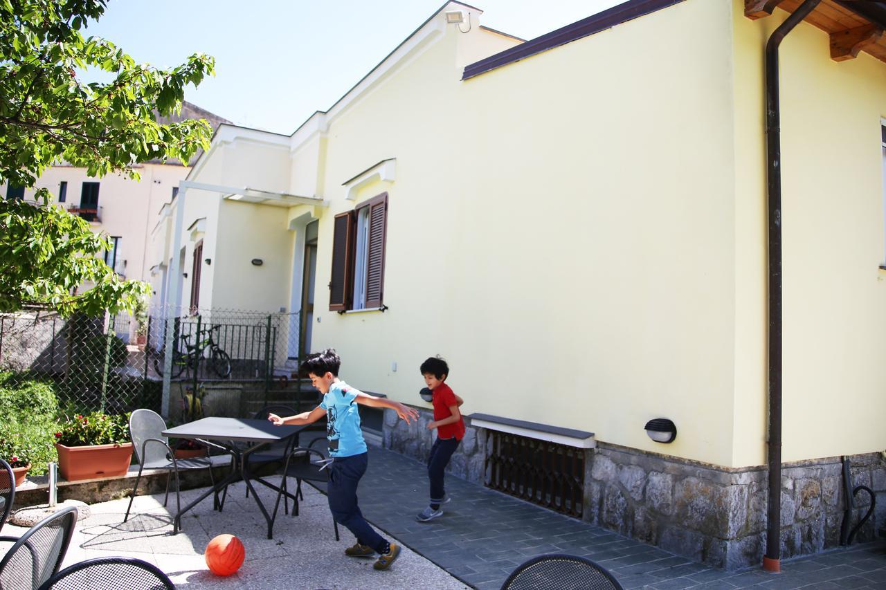 A Casa Dei Nonni Hotel ราเวลโล ภายนอก รูปภาพ