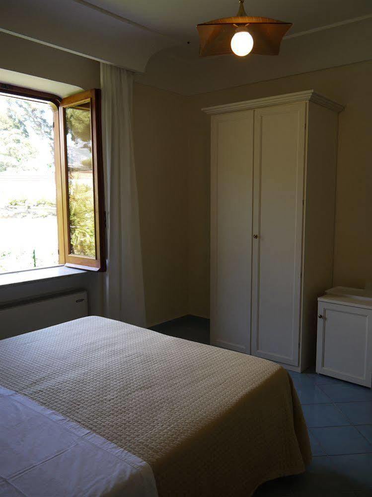 A Casa Dei Nonni Hotel ราเวลโล ภายนอก รูปภาพ
